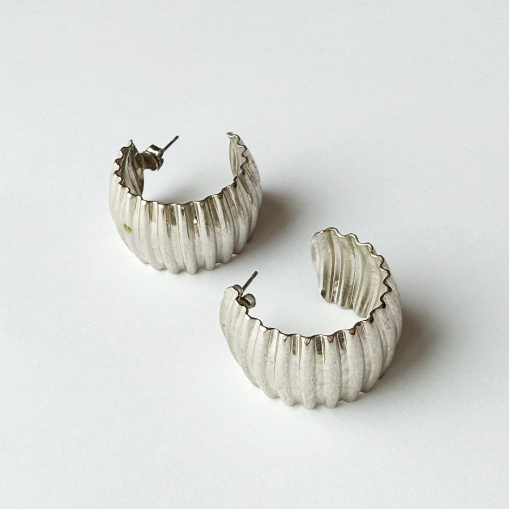 Silver Ribbed Hoop Earrings - Classic Womens Jewelry
